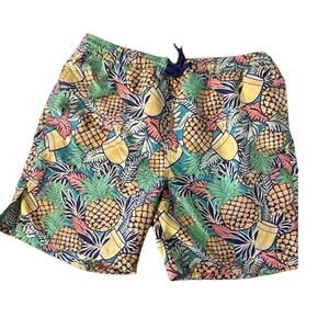 Vineyard Vines swim suit tropical trunks bathing suit sz Medium 7 inch inseam